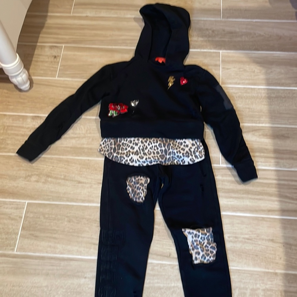 Butter sweatshirt and sweats